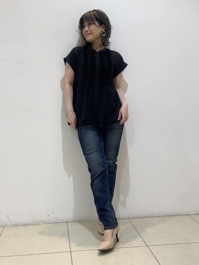 watanabeさんの「UNTITLED｜【Healthy DENIM&times;UNTITLED】別注 R Mrytle（リマートル）テーパードデニム」を使ったコーディネート
