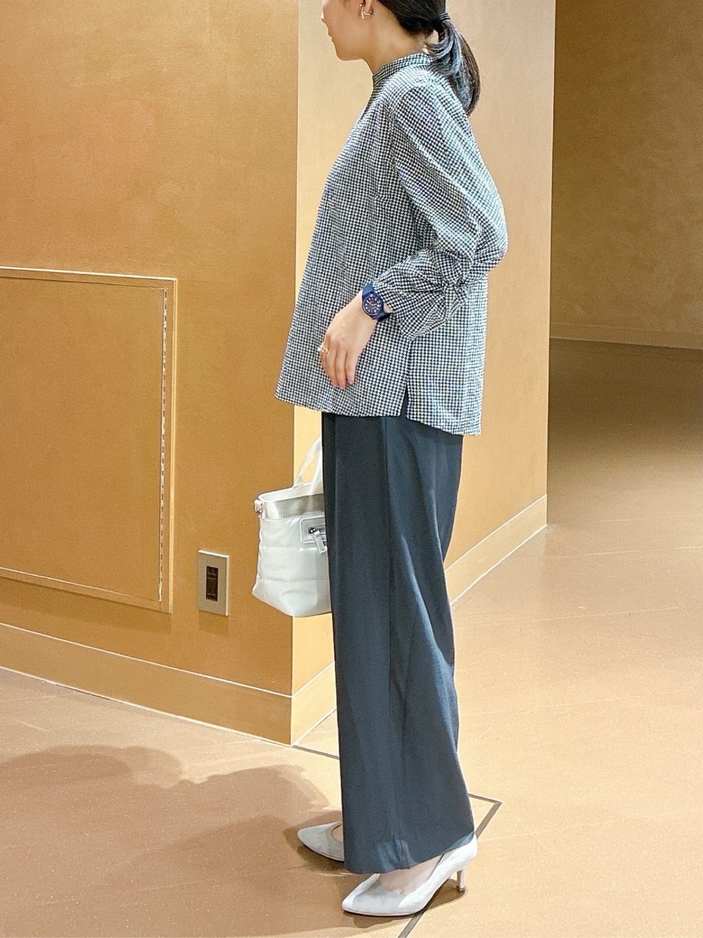 hattoriさんの「INDIVI｜【UVケア／吸汗速乾】凹凸素材ねじり袖トップス」を使ったコーディネート