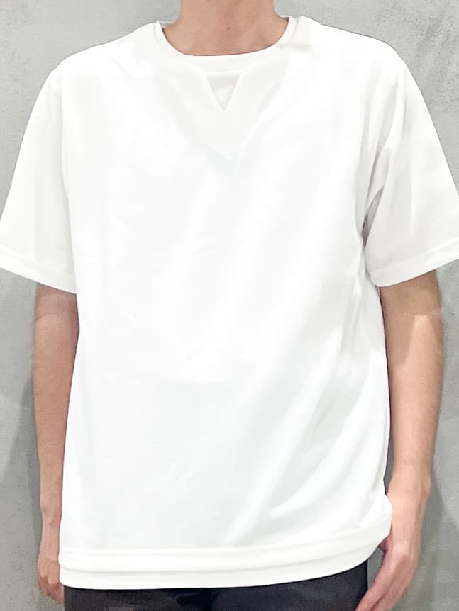 SHI-MAさんの「THE SHOP TK｜ツイルキーネック 半袖Tシャツ 接触冷感/洗濯機OK」を使ったコーディネート