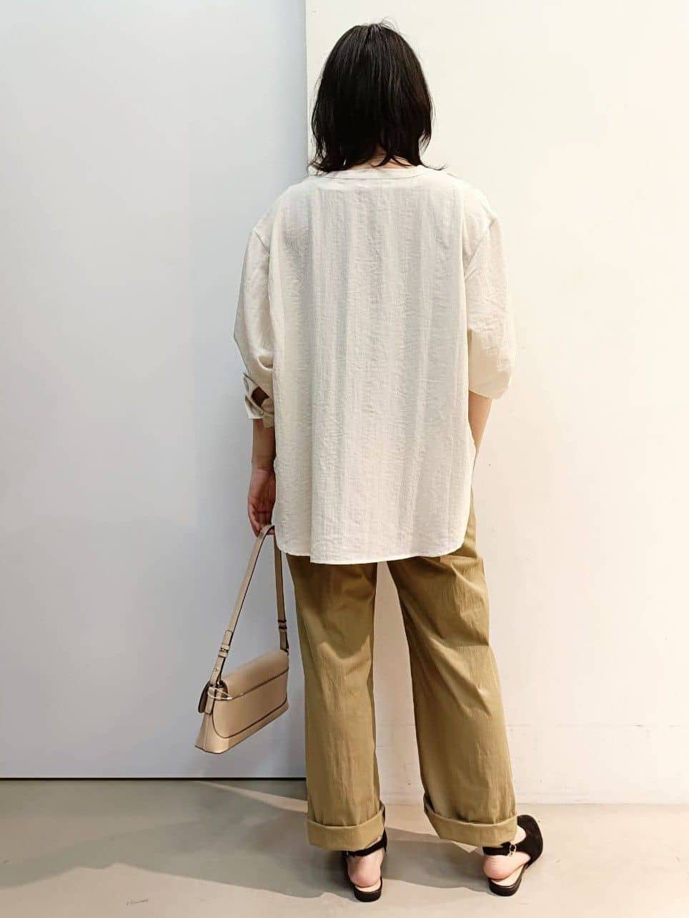 あんさんの「THE SHOP TK｜【通勤にもデイリーにも】ダブルポケットスキッパーシャツ/洗濯機OK」を使ったコーディネート
