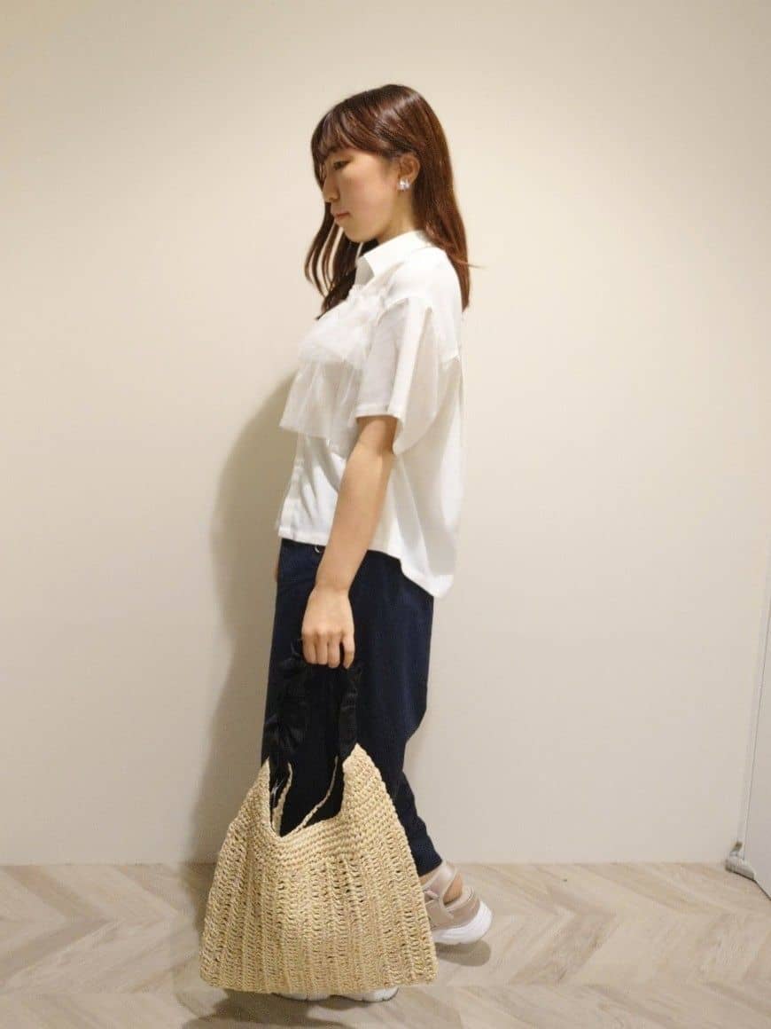 Reiさんの「SHOO･LA･RUE｜【S-LL】一枚でサマ見え チュールドッキングシャツ」を使ったコーディネート