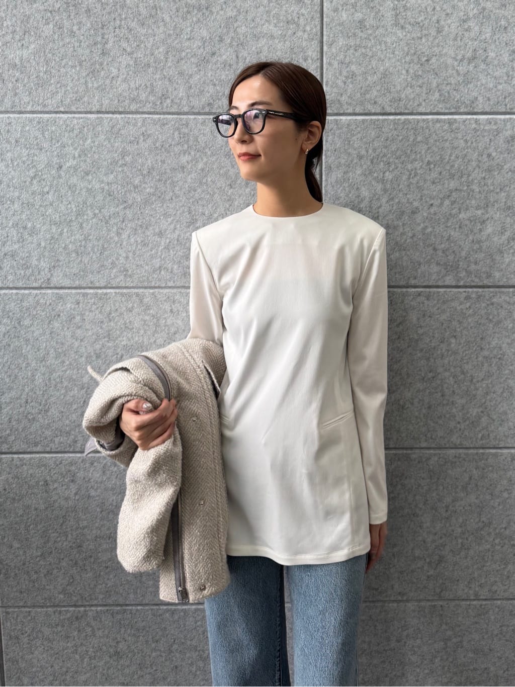 uchi__yamaさんの「CODE A｜oversized tweed blouson」を使ったコーディネート