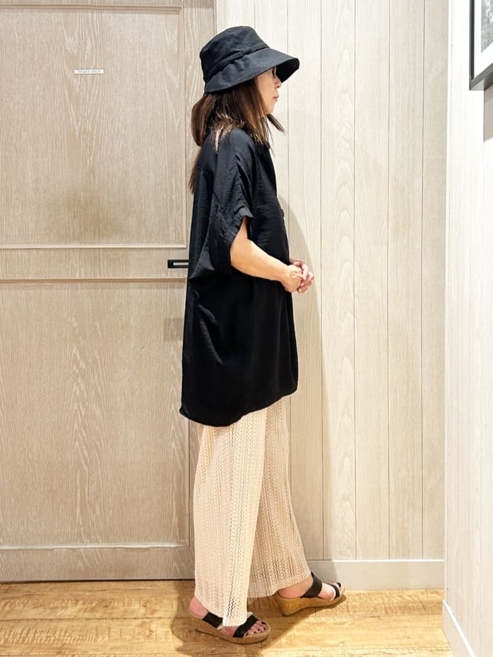 yukaさんの「SHOO･LA･RUE｜【ひんやり】すっきりきれいに体型カバー コクーンシルエットワンピース」を使ったコーディネート