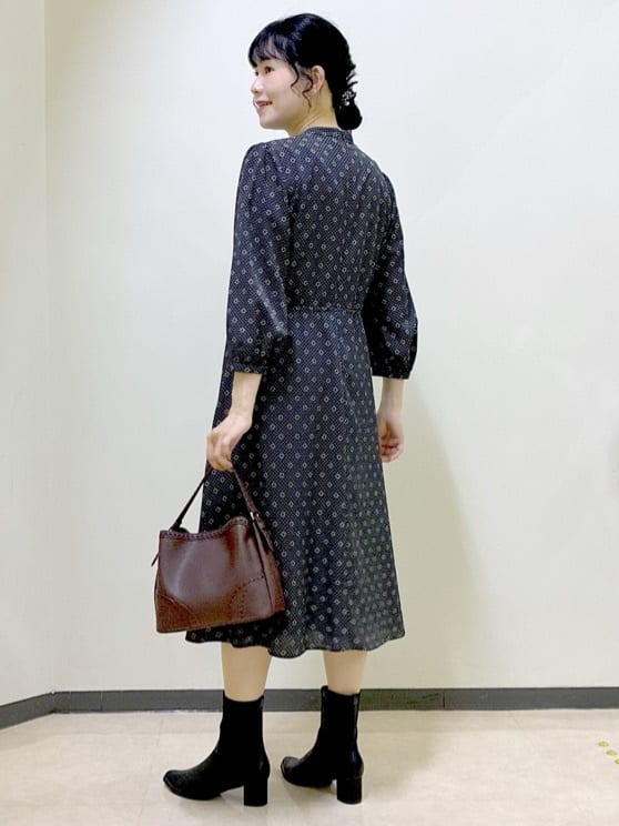  beni_gingerさんの「Reflect｜【きちんと見え／通勤／セレモニーにおすすめ◎】ドット&times;ダイヤ柄ワンピース」を使ったコーディネート