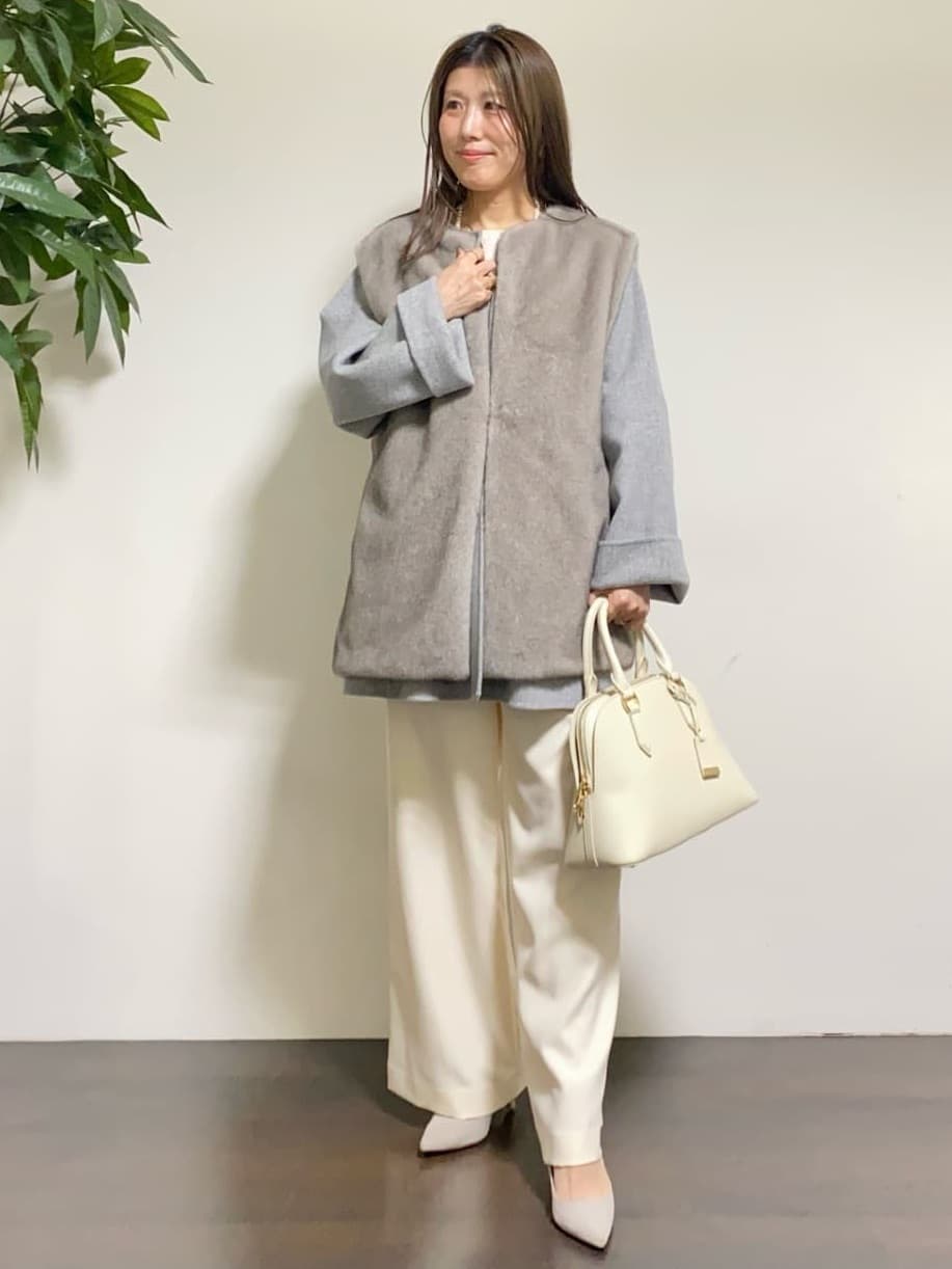 tomoさんの「UNTITLED｜【ミディ丈/軽やか】セミラグランリバー コート」を使ったコーディネート