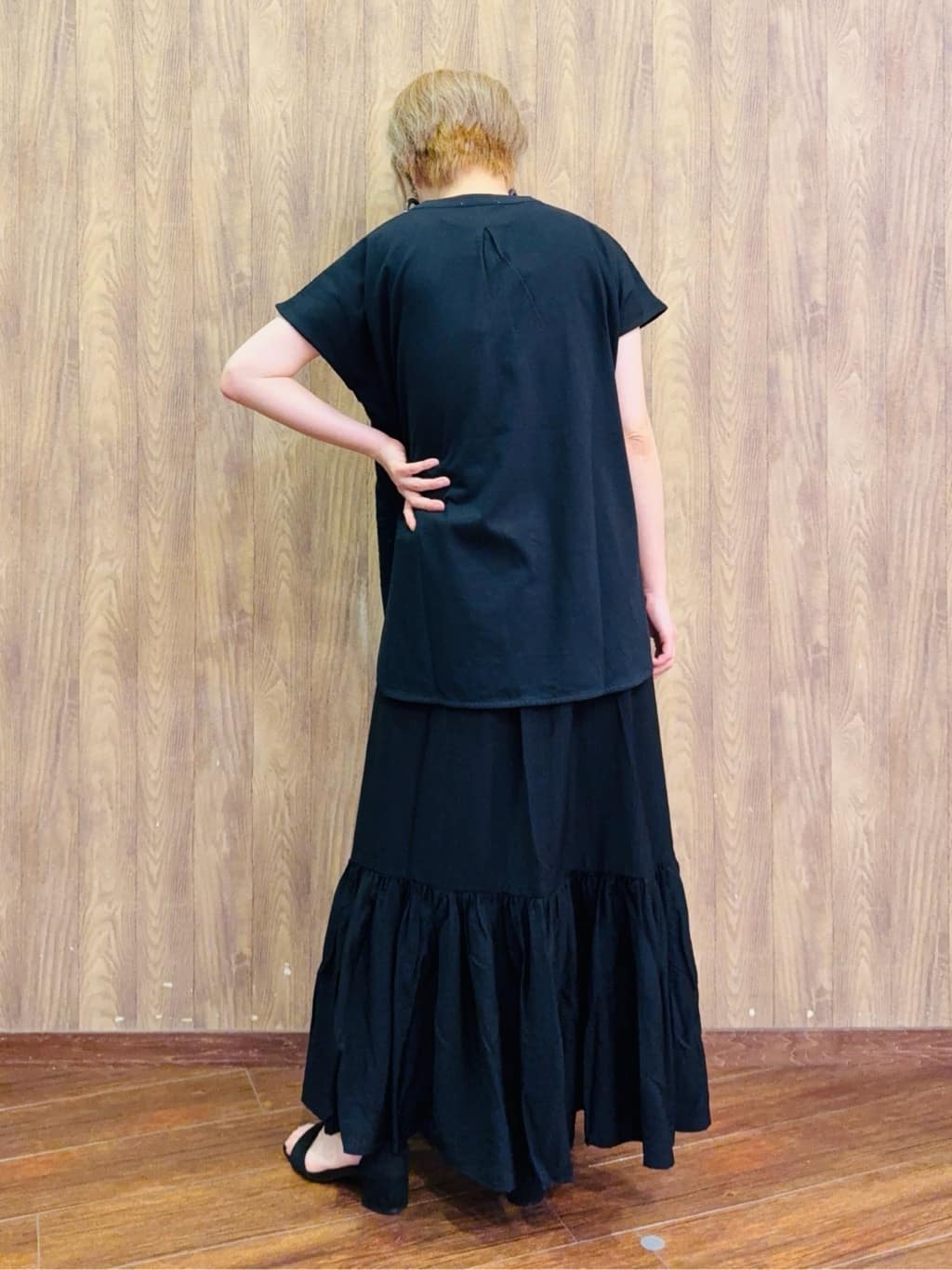 ちばみさんの「SHOO･LA･RUE｜【S-LL】抜け感とすっきり見えを叶える 刺繍レース スキッパー襟トップス」を使ったコーディネート