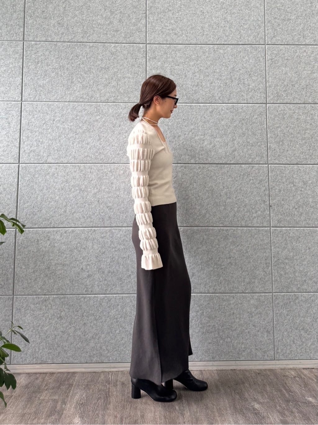 uchi__yamaさんの「CODE A｜gathered sleeves knit」を使ったコーディネート