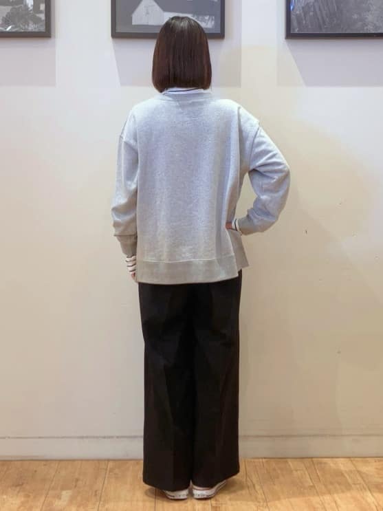 momoharuさんの「SHOO･LA･RUE｜グラフィックアソート裏毛スウェット」を使ったコーディネート