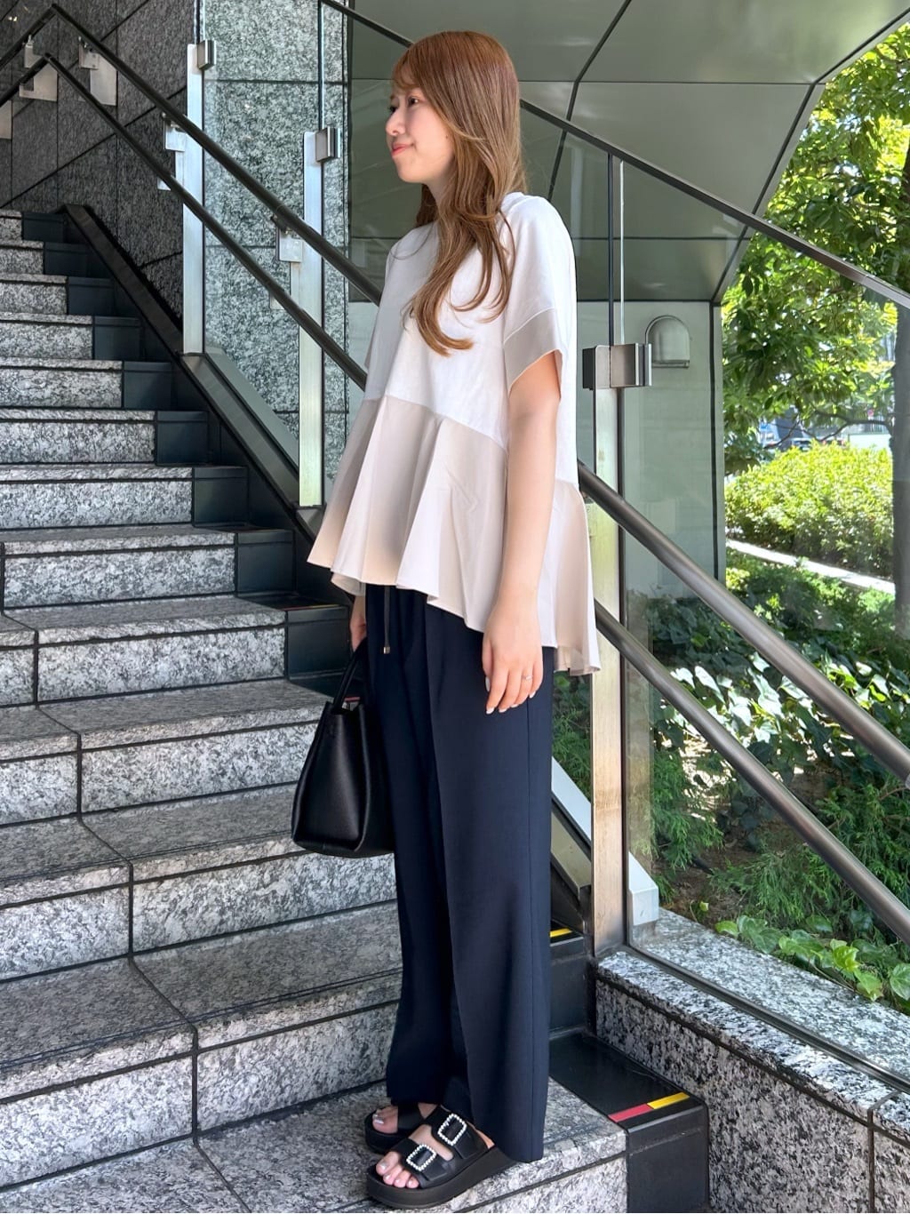 Risaさんの「OPAQUE.CLIP｜配色フハクドッキングペプラムトップス【洗濯機洗い可／抗ピル】」を使ったコーディネート