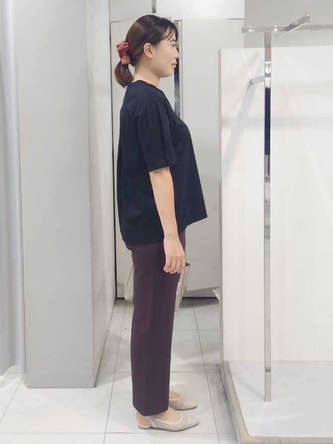 AZUSAさんの「Reflect｜【すっきり見え！長め丈／マシンウォッシュ可】スキッパーネックジャージトップス」を使ったコーディネート