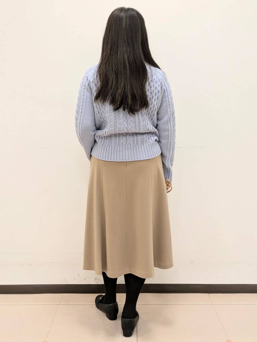 ともさんの「UNTITLED｜【洗える】スポンディッシュ ケーブル柄ニット」を使ったコーディネート