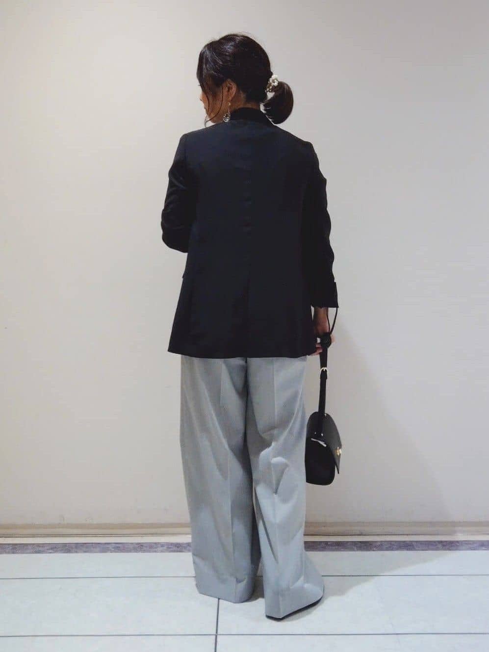 TOMOMIさんの「INDIVI｜【軽く羽織れる！】ダブルジャケット」を使ったコーディネート