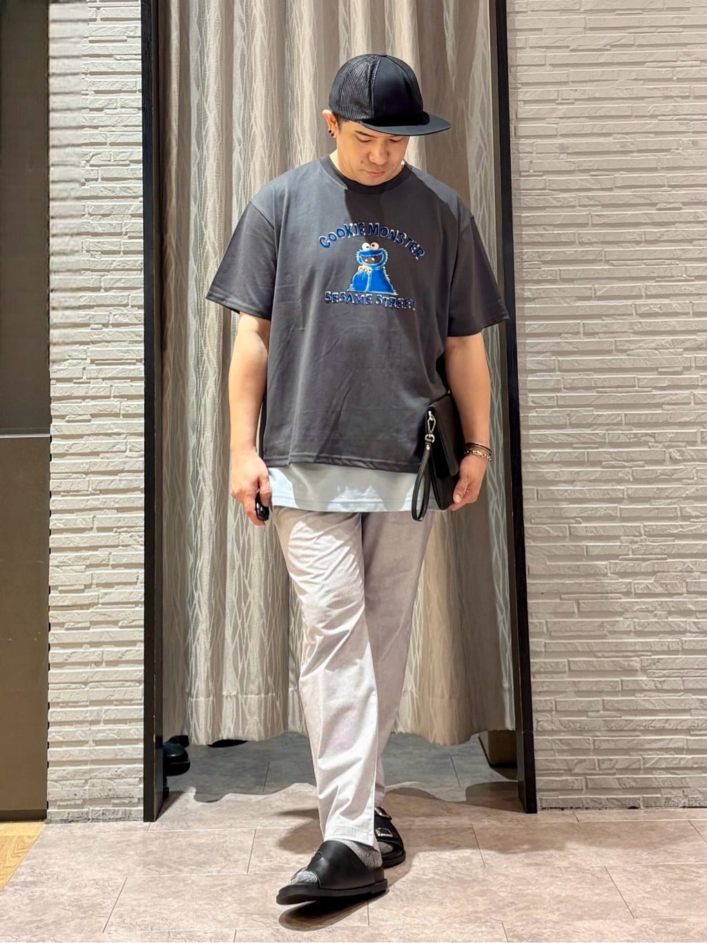 Pーyamaさんの「THE SHOP TK｜セサミストリートTシャツ／親子リンク」を使ったコーディネート