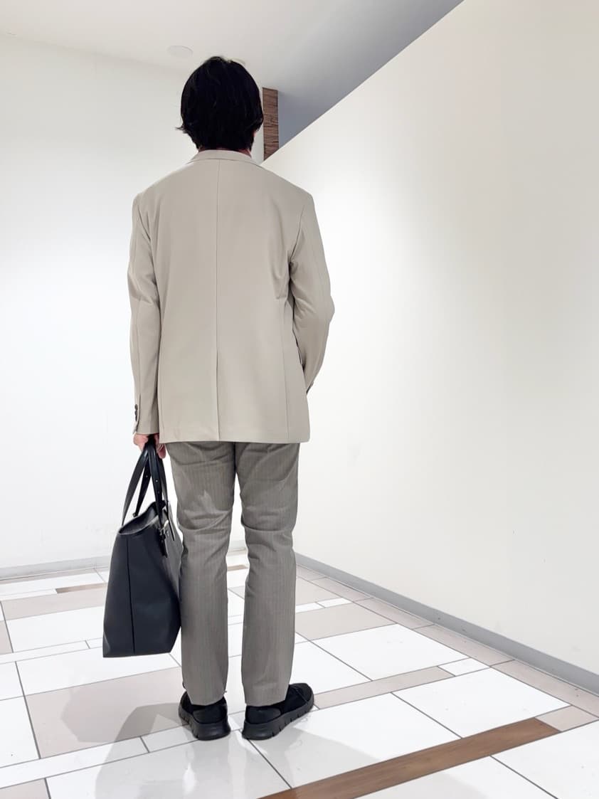 及川さんの「TAKEO KIKUCHI｜【360&deg;ストレッチ／セットアップ対応】None Of Stress ジャケット」を使ったコーディネート