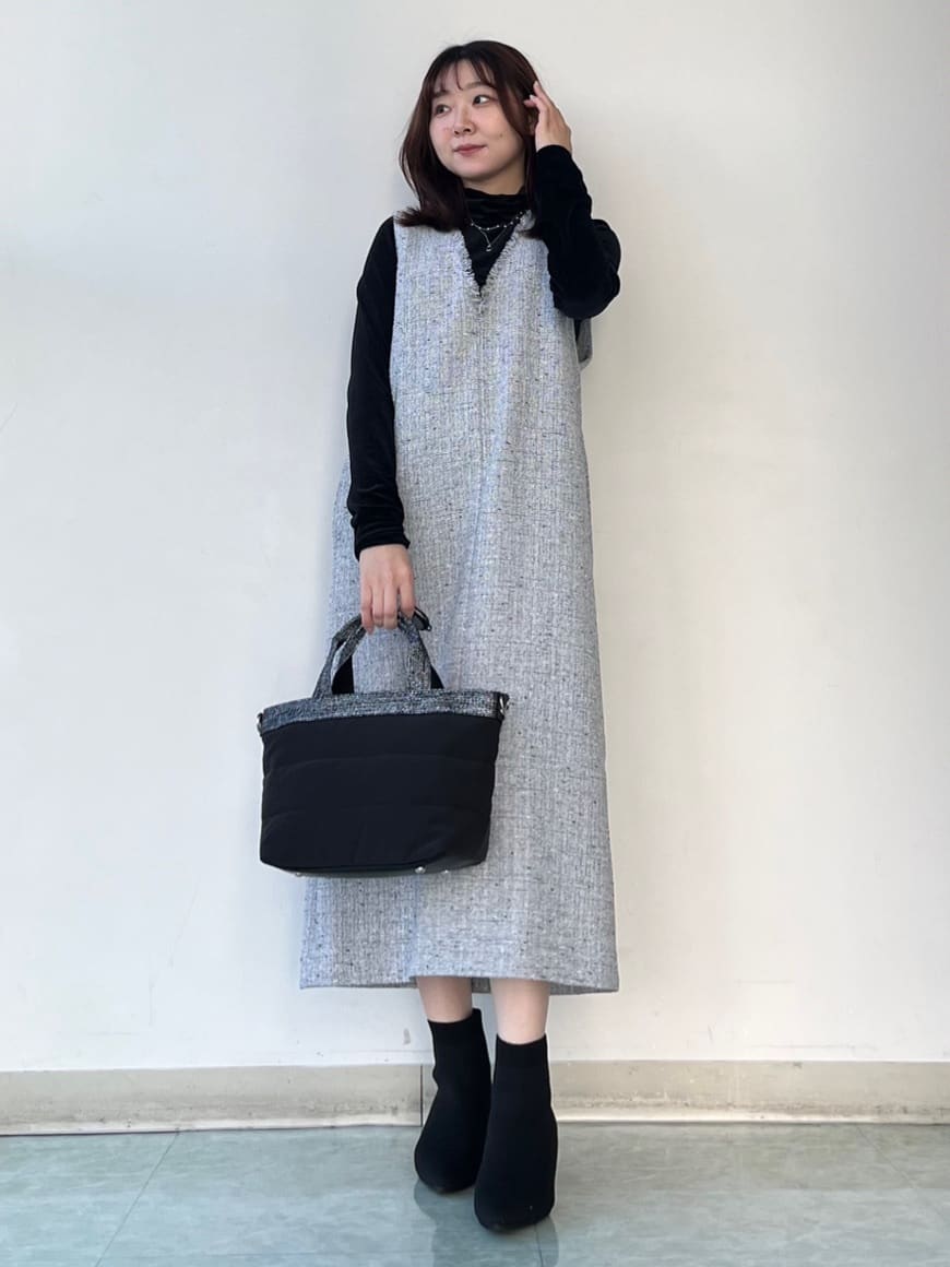 KAHOさんの「UNTITLED｜【ハイネック/レイヤード/重ね着におすすめ】トリコットベロア シアーインナー」を使ったコーディネート