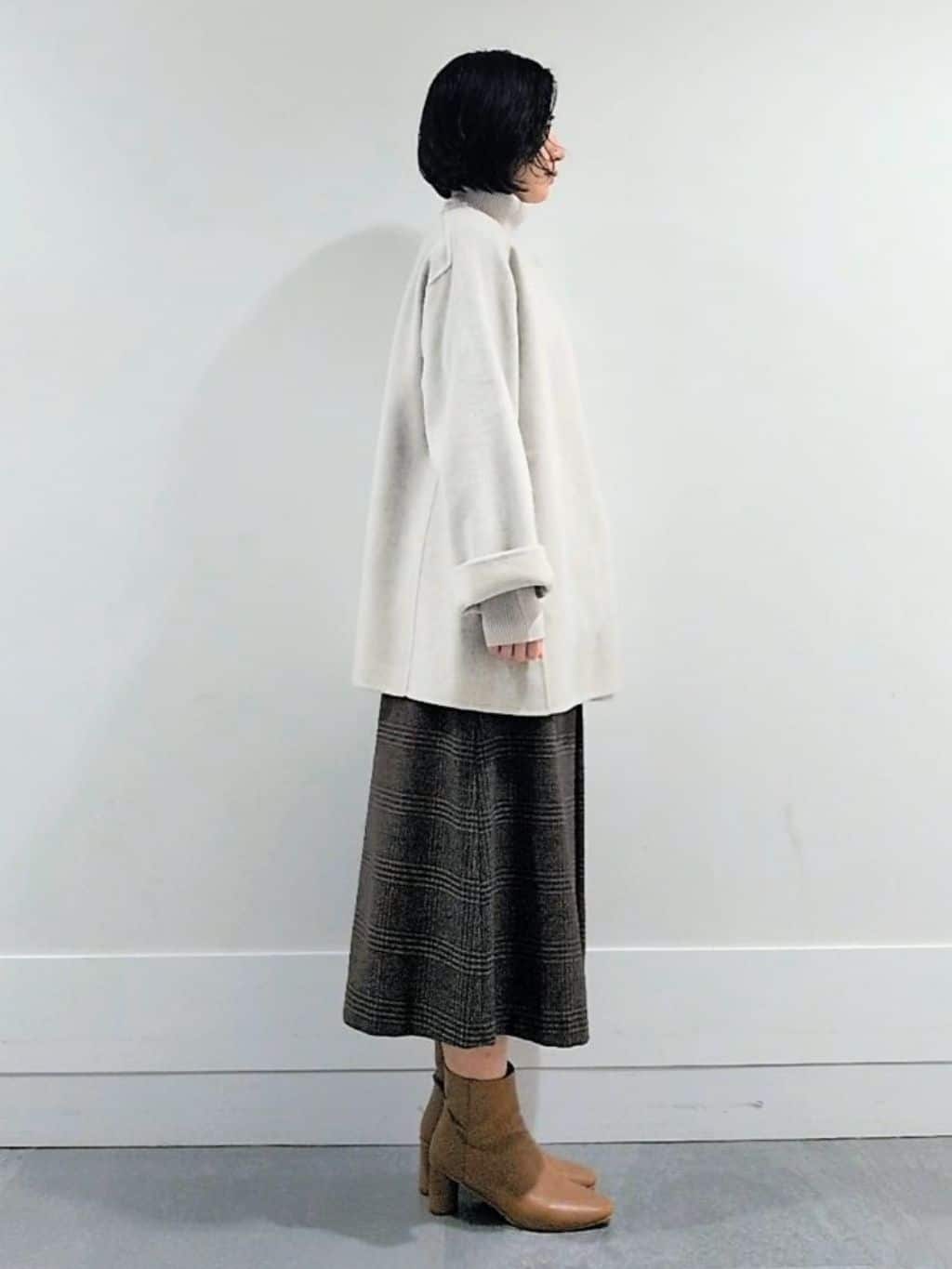 ミズタさんの「UNTITLED｜【ミディ丈/軽やか】セミラグランリバー コート」を使ったコーディネート
