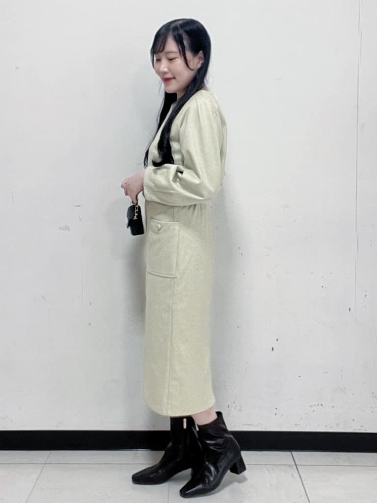 Hitomiさんの「index｜コンパクトパフトップス【洗濯機OK／抗ピル／ストレッチ】」を使ったコーディネート
