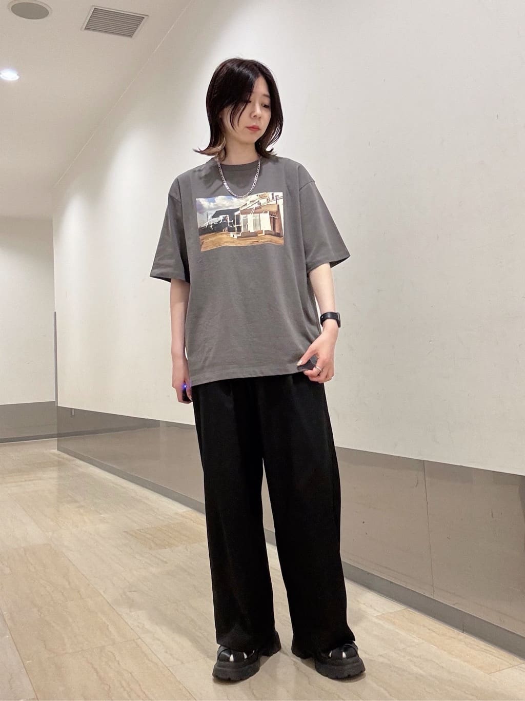 Renaさんの「tk.TAKEO KIKUCHI｜◆アンドリューマクリア フォトTシャツ」を使ったコーディネート
