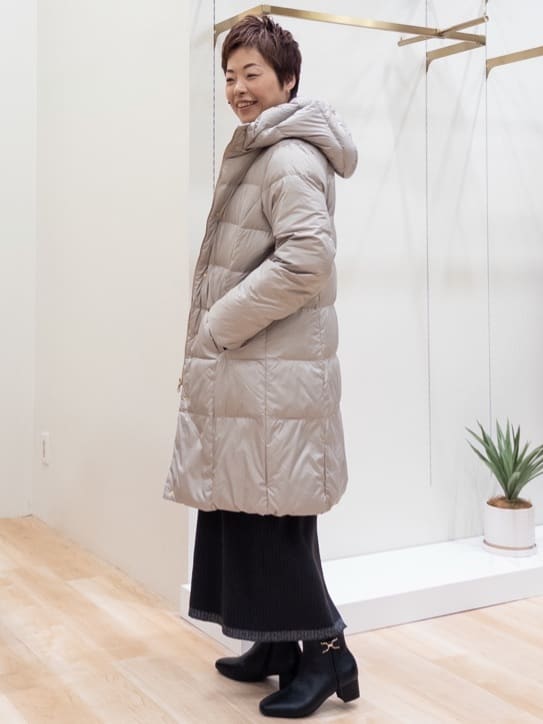 シュウコさんの「grove｜【名品アウター/800FP・多機能】つつまれダウンロング」を使ったコーディネート