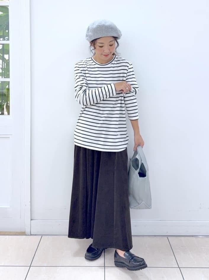 Osawaさんの「Dessin｜【選べる首元デザイン/洗える】クルーネックロングTシャツ」を使ったコーディネート