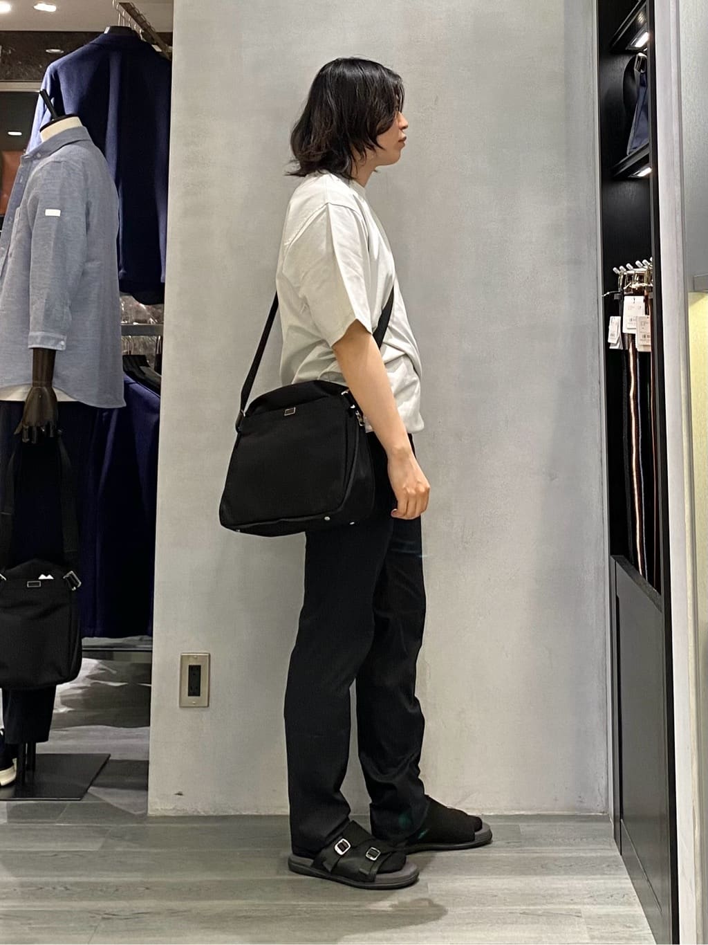 nishiさんの「TAKEO KIKUCHI｜【抗菌防臭／5サイズ展開】ハイゲージポンチ Tシャツ」を使ったコーディネート