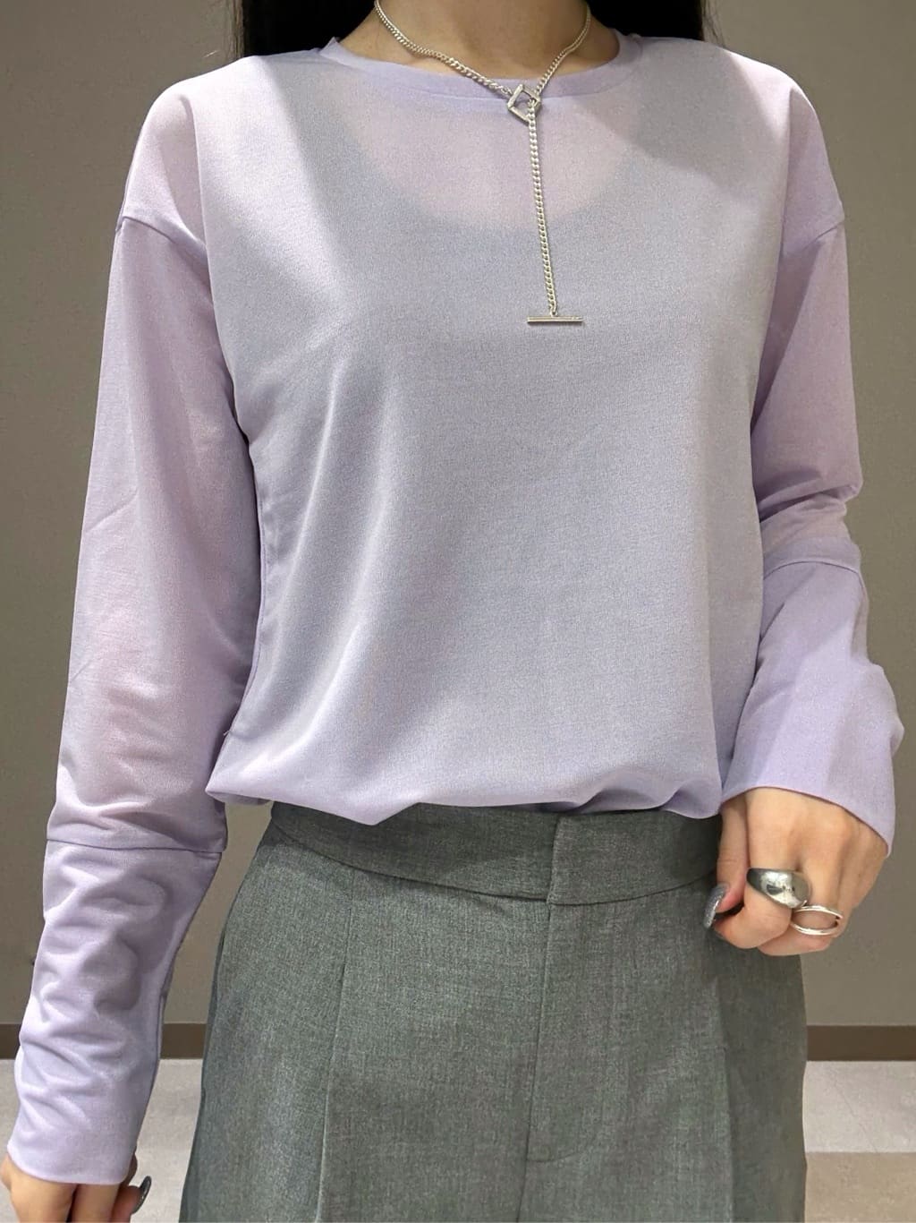 KEIKOさんの「INDIVI｜ストレッチシアーロングTシャツ」を使ったコーディネート
