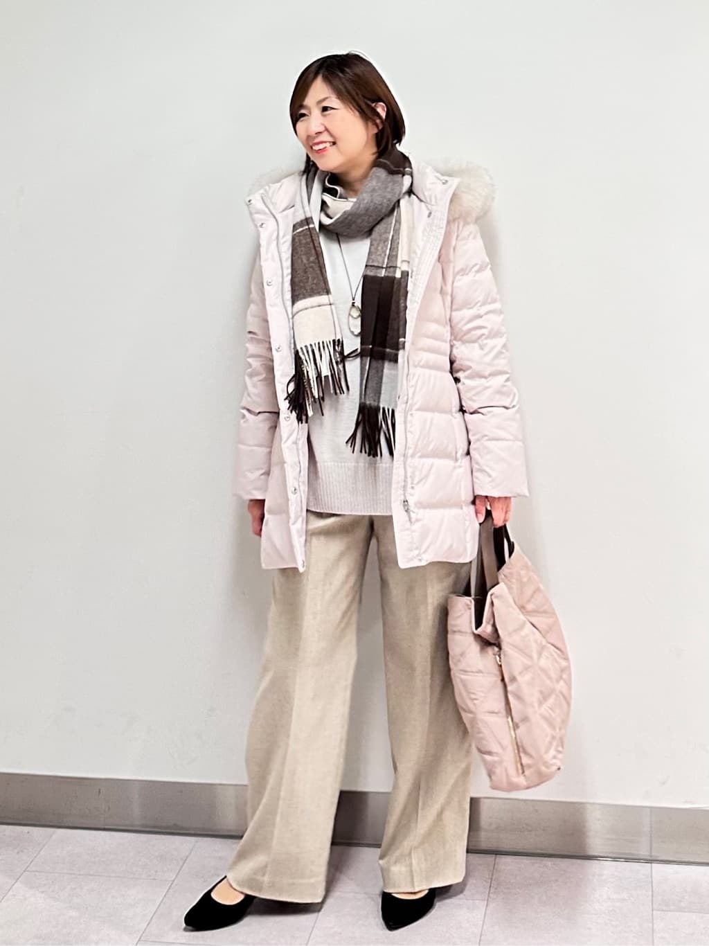 みなこさんの「UNTITLED｜【ワイド/後ろゴム/シーズンレス】シルクネップツイードパンツ」を使ったコーディネート