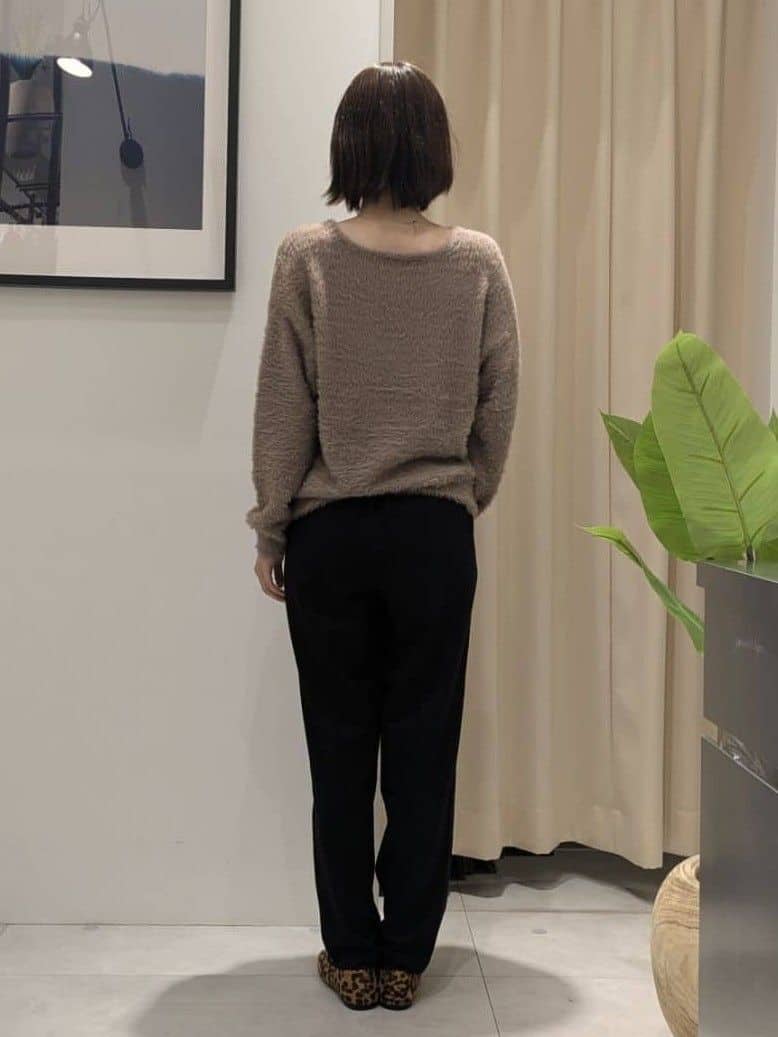 なめさんの「THE SHOP TK｜【華やかで柔らか】ふわふわフェザーニット/洗える・前後2WAY」を使ったコーディネート