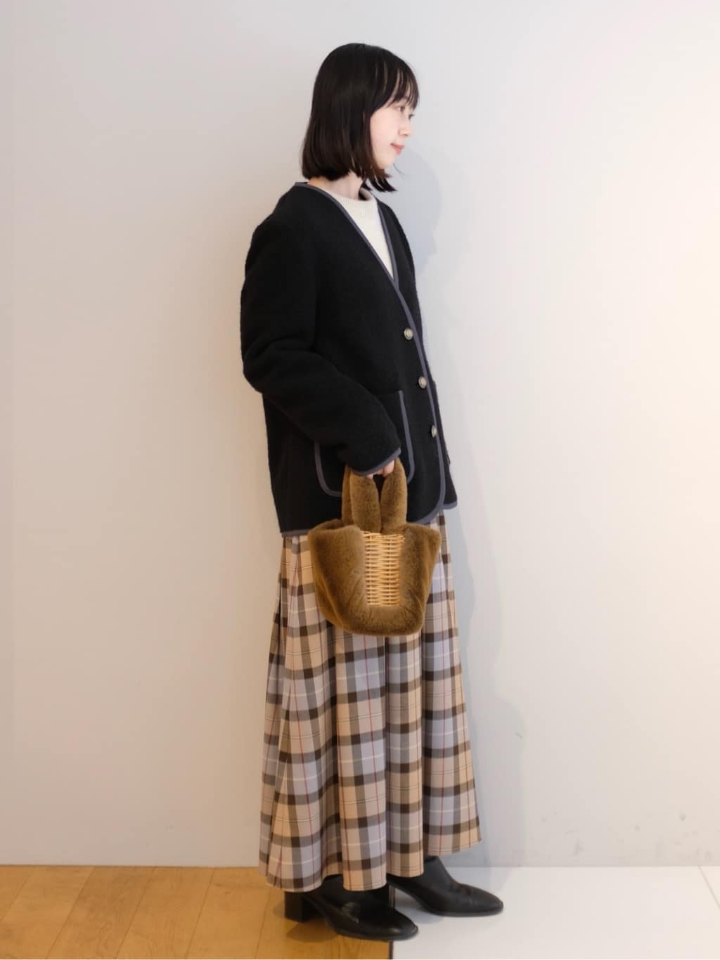Kishimotoさんの「DRESSTERIOR｜◆チェックタックソフトプリーツスカート」を使ったコーディネート