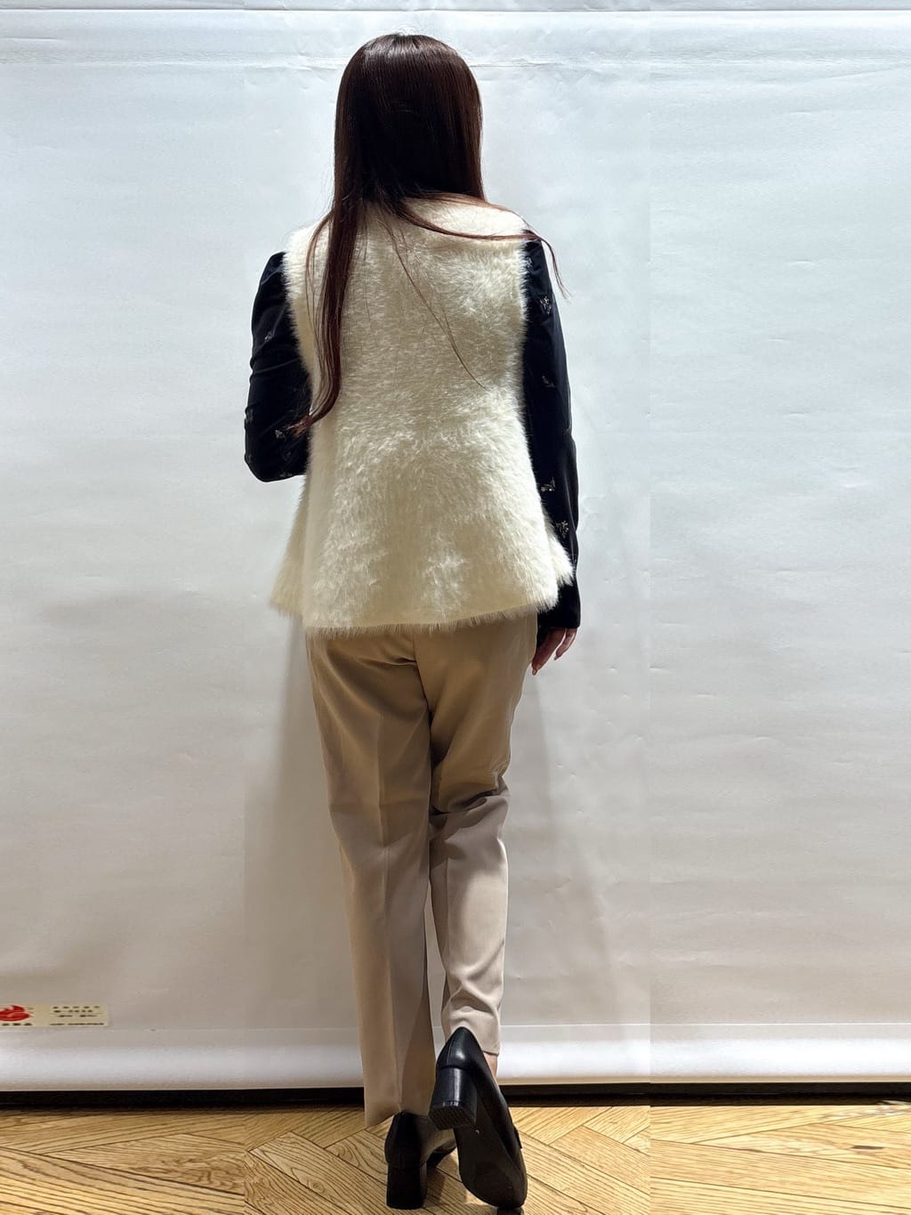 ふうかさんの「index｜バックシャン小花刺繍ベロアトップス【洗濯機OK】」を使ったコーディネート
