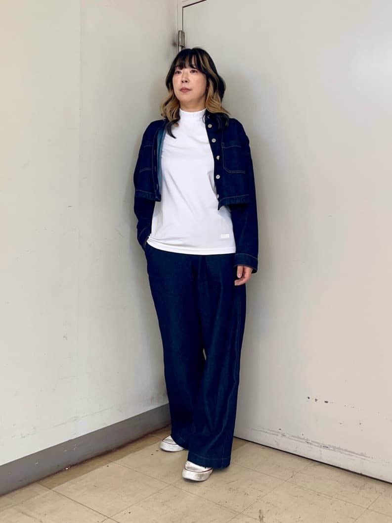 iwさんの「TAKEO KIKUCHI｜【COOL CITY WEAR】インドライ天竺モックネック プルオーバー /吸汗速乾」を使ったコーディネート