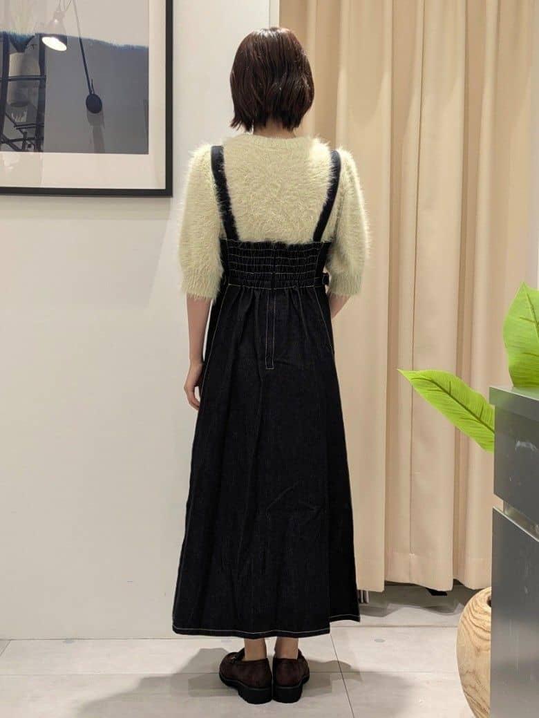なめさんの「THE SHOP TK｜【大人の魅力引き出す】5分袖フェザーニット/洗える」を使ったコーディネート