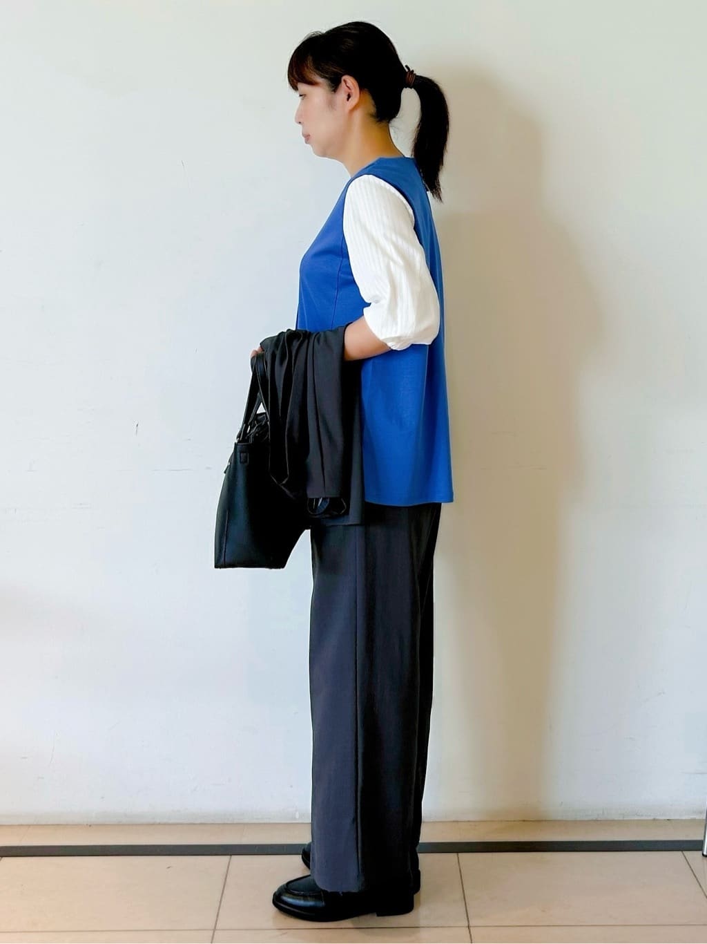 ひーさんの「Reflect｜【ウエスト総ゴム／セットアップ／単品使いOK◎】ベスト＋ストレートパンツセット」を使ったコーディネート