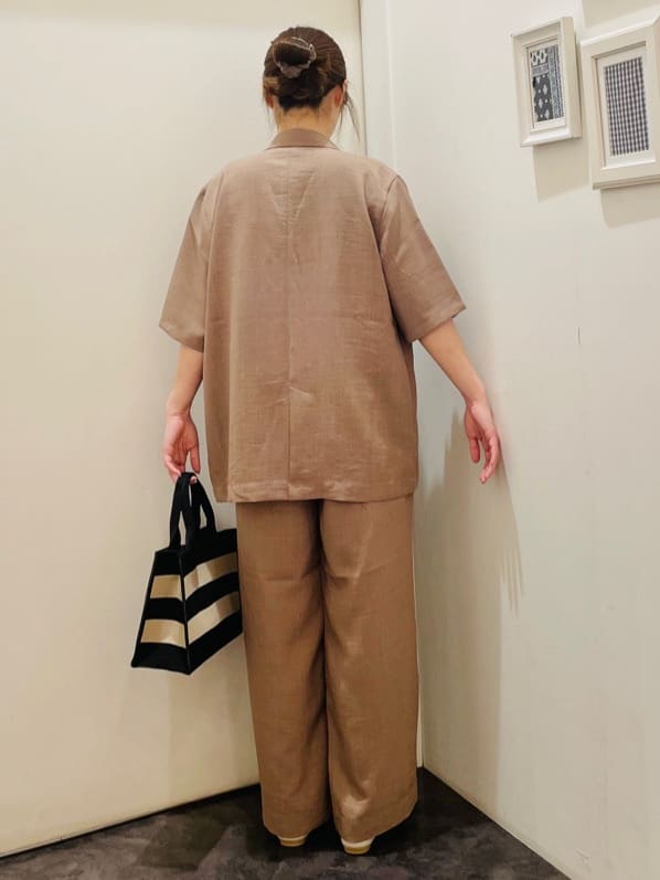 c_h_i_k_aさんの「grove｜軽やかに羽織れて、きちんと見え ハーフスリーブテーラードジャケット」を使ったコーディネート