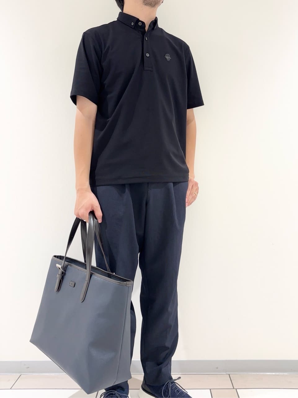 及川さんの「TAKEO KIKUCHI｜【COOL CITY WEAR】エアートール ポロシャツ /接触冷感・通気性」を使ったコーディネート