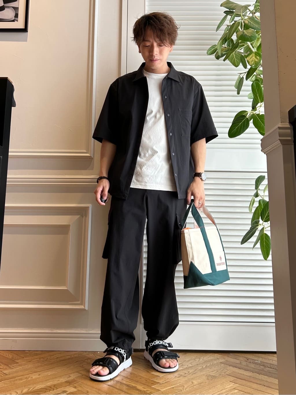 須田　慎二郎さんの「DRESSTERIOR｜」を使ったコーディネート