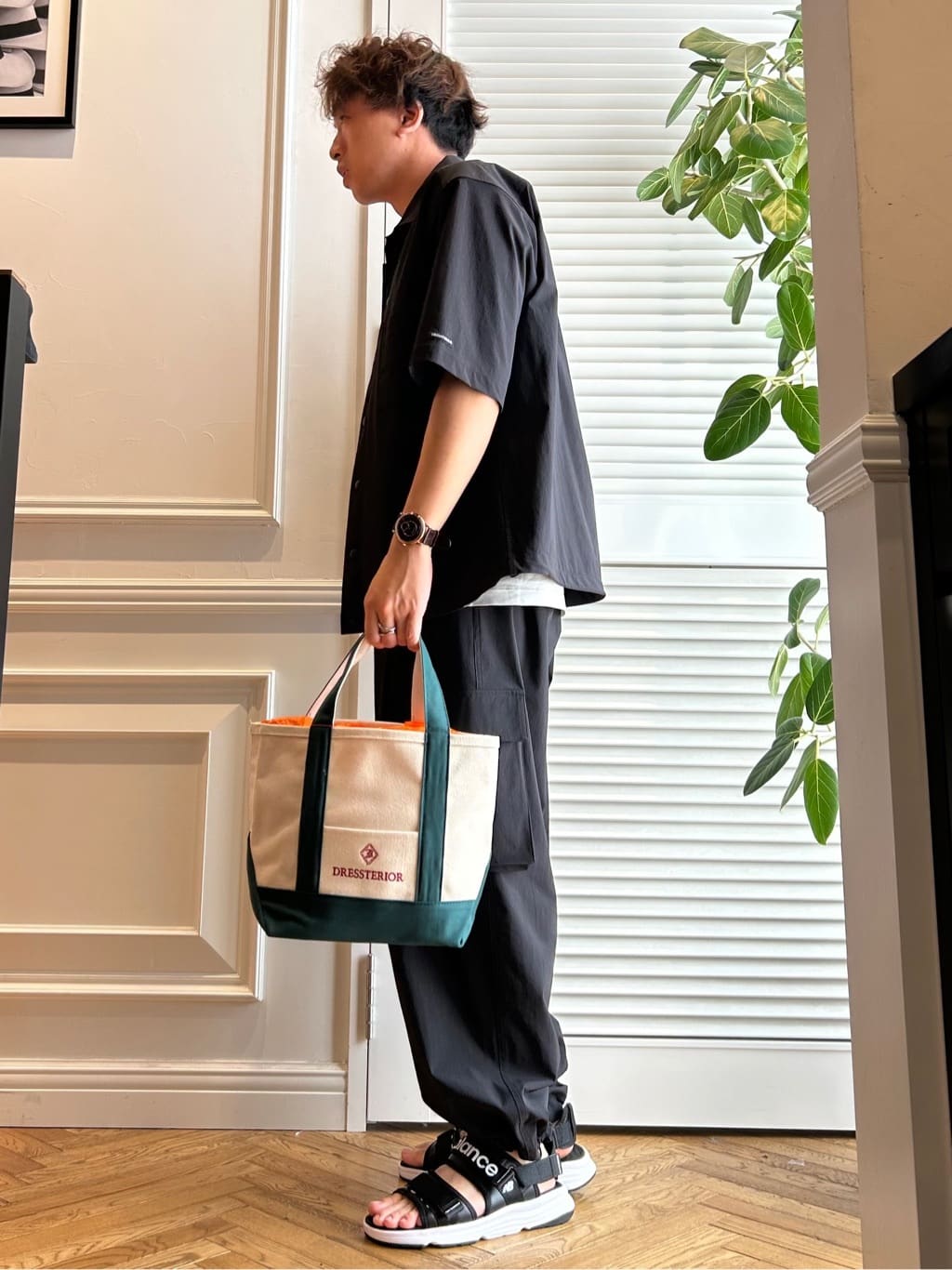 須田　慎二郎さんの「DRESSTERIOR｜」を使ったコーディネート