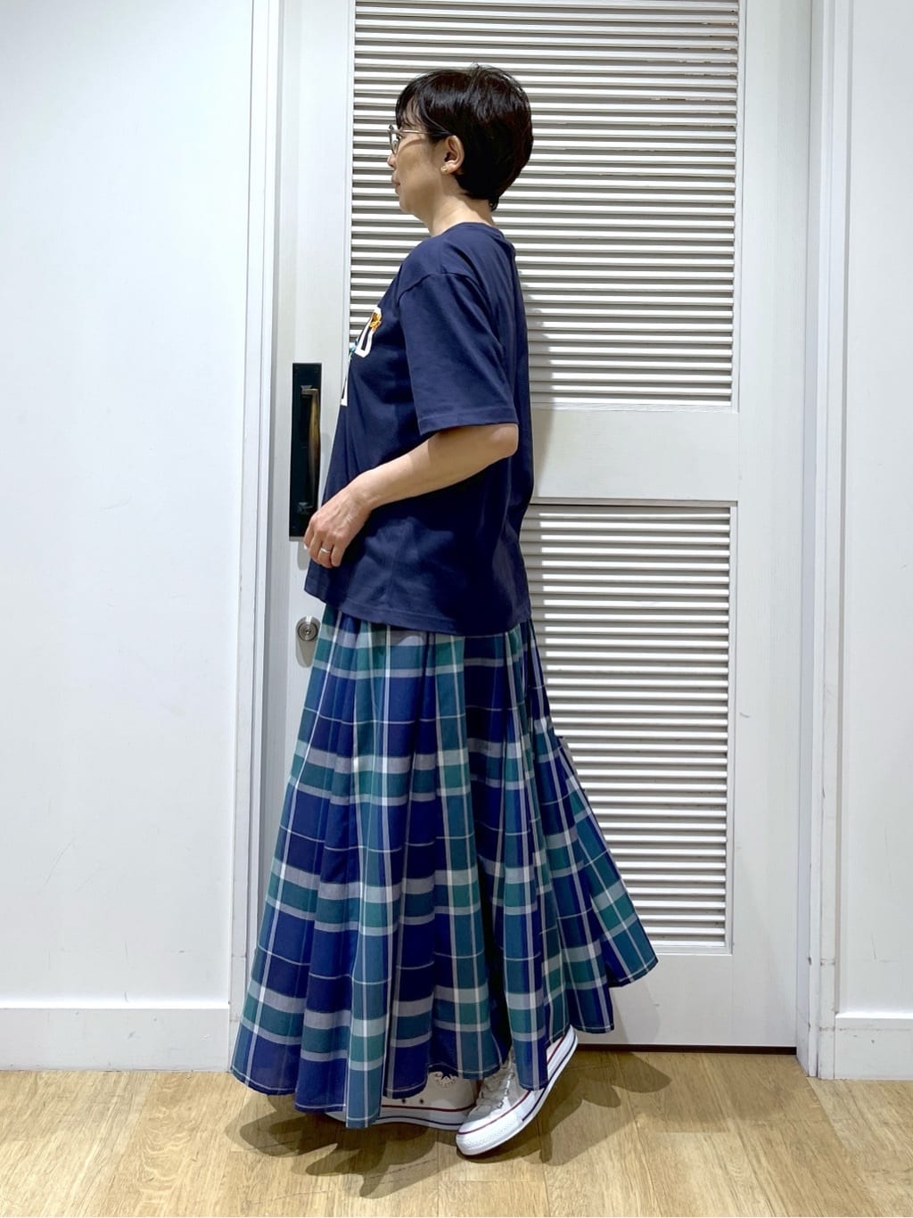 Miyazakiさんの「Dessin｜ロゴ刺繍Tシャツ」を使ったコーディネート