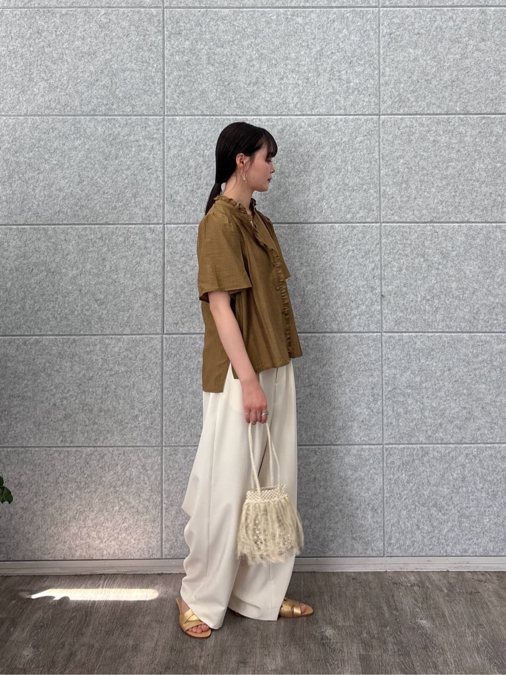 akiさんの「INDIVI｜バッククロスモードパンツ」を使ったコーディネート