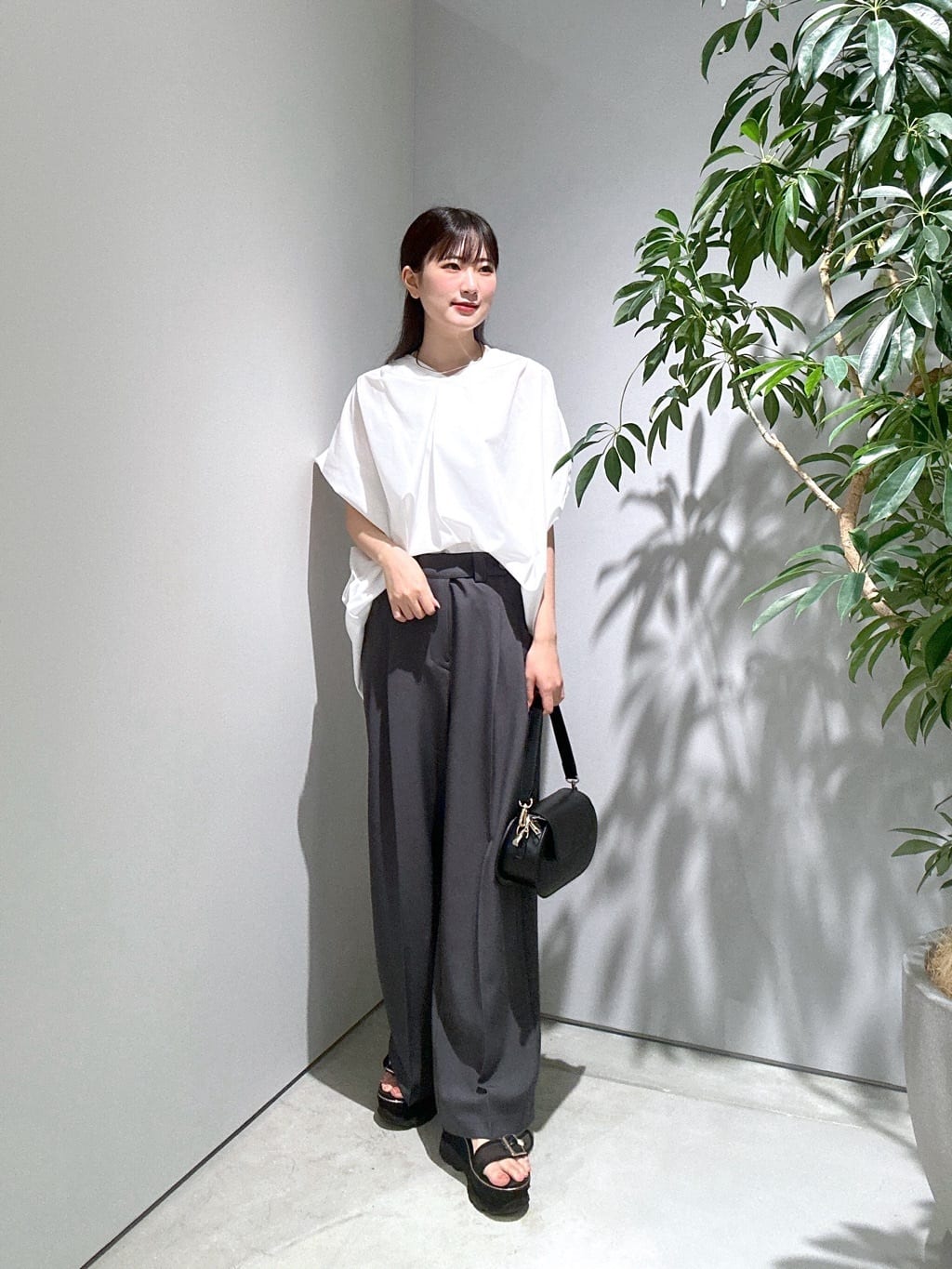 Renoさんの「INDIVI｜スリーブレスタックブラウス」を使ったコーディネート