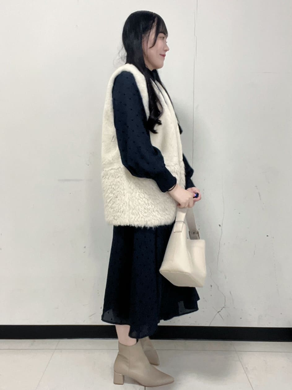 Hitomiさんの「index｜ドットデザインタックワンピース【洗濯機OK／イージーアイロン】」を使ったコーディネート