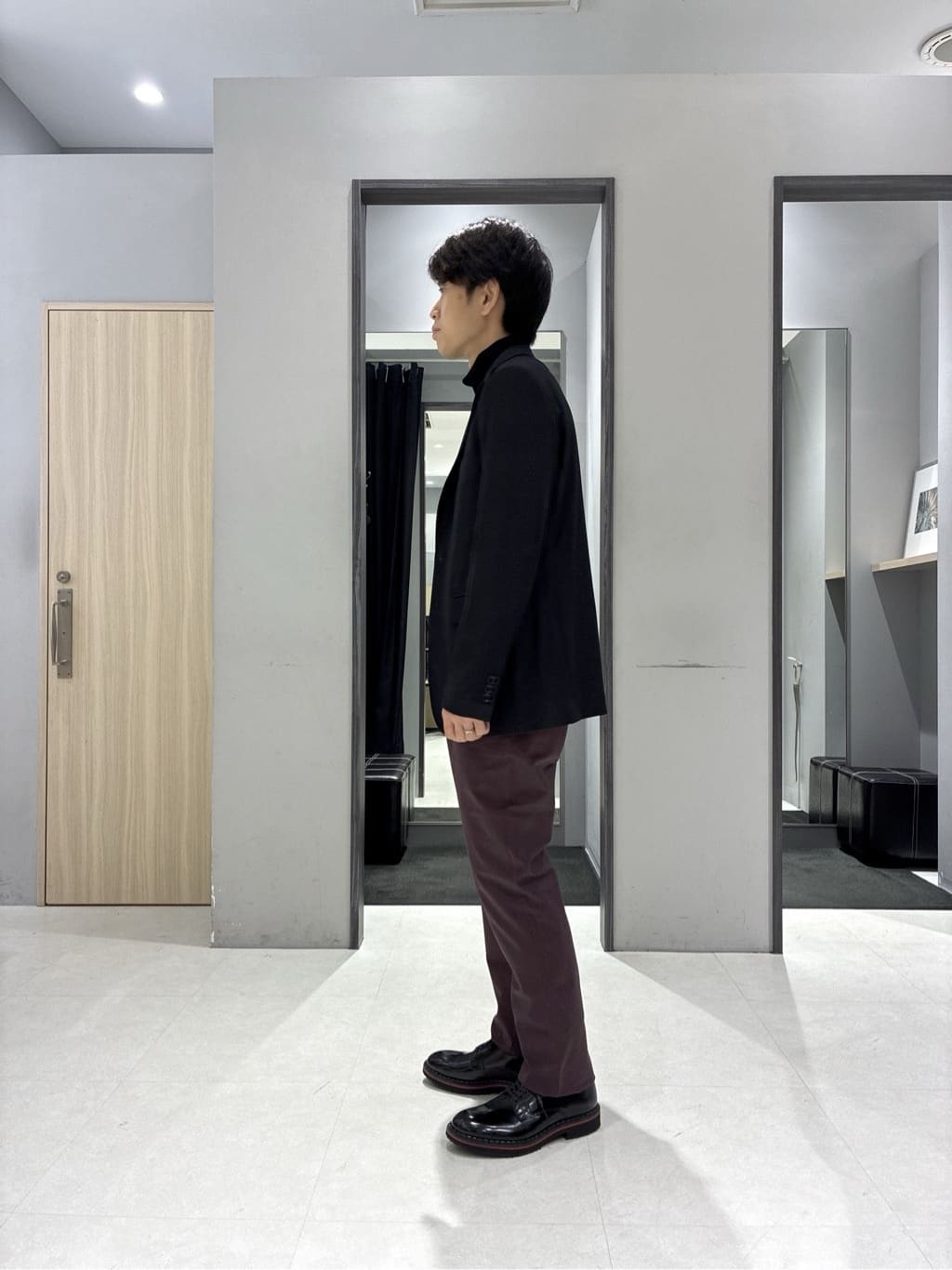 わいずみさんの「TAKEO KIKUCHI｜【360&deg;ストレッチ／セットアップ対応】None Of Stress ジャケット」を使ったコーディネート
