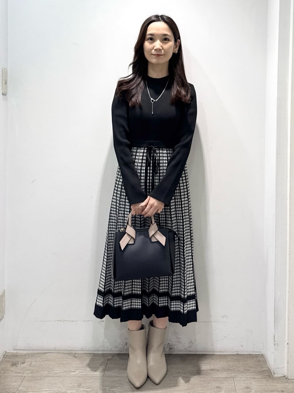yuicciさんの「OPAQUE.CLIP｜メタル&times;フェイクパール Y字ラリエットネックレス」を使ったコーディネート