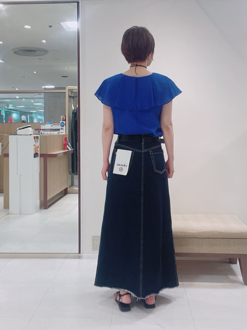 IWAMOさんの「UNTITLED｜【きれいめ/洗える/フリル】ラッフルシアーブラウス」を使ったコーディネート
