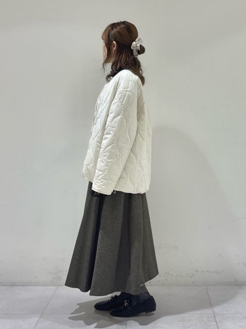 kyokaさんの「UNTITLED｜【ミディ丈/ウール混】クラシカルヘリンボーン　ラメスカート」を使ったコーディネート