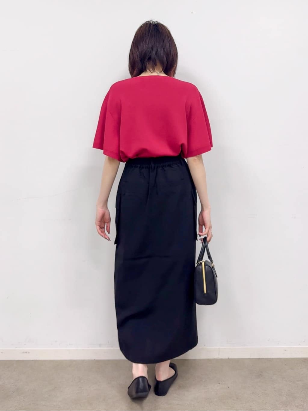 𝐜𝐡𝐢𝐤𝐚さんの「SHOO･LA･RUE｜【S-LL】大人のきれいめカジュアルに 麻調カーゴナロースカート」を使ったコーディネート