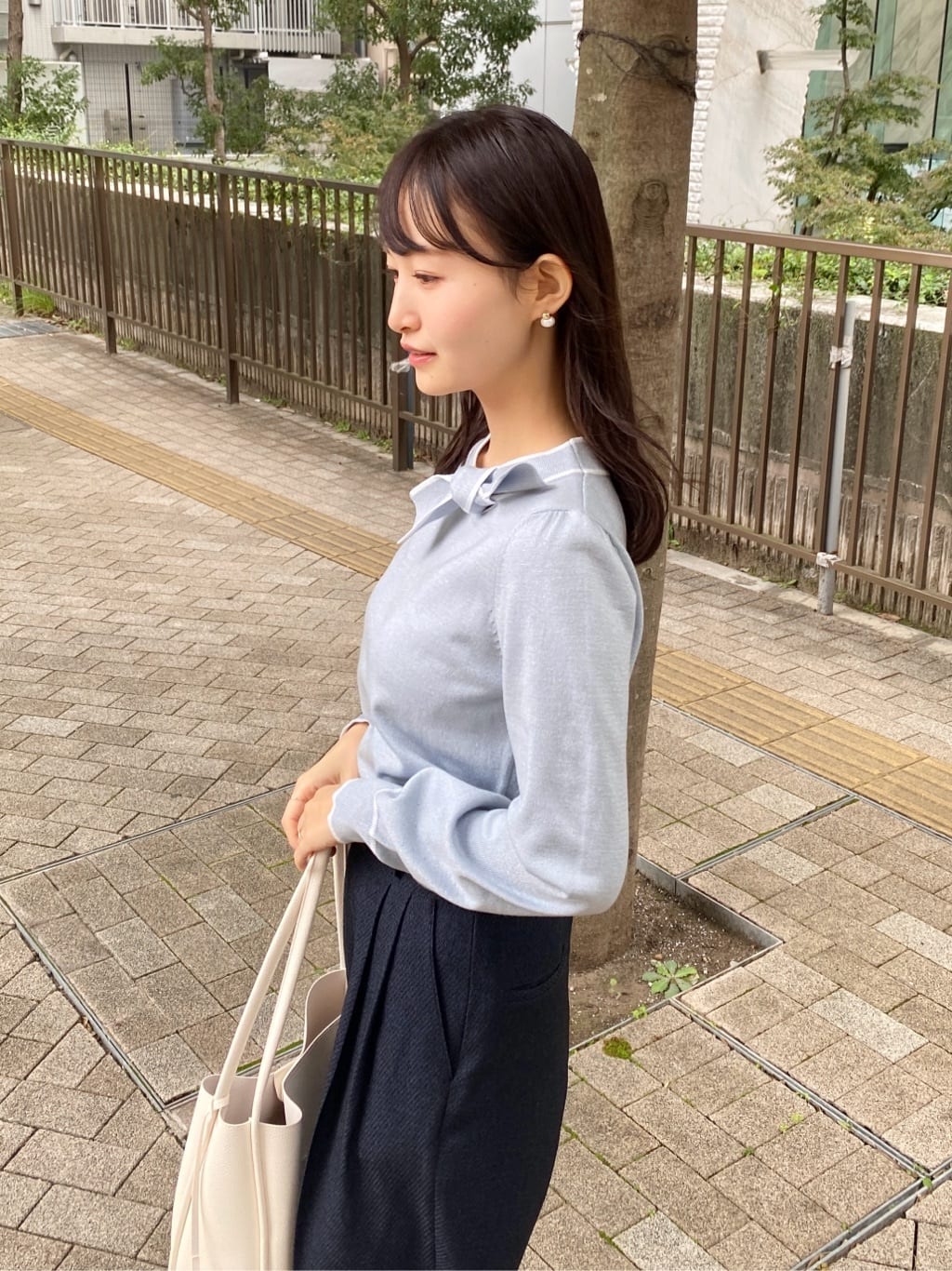みさかさんの「index｜サイドリボンバイカラーニット【洗濯機OK】」を使ったコーディネート