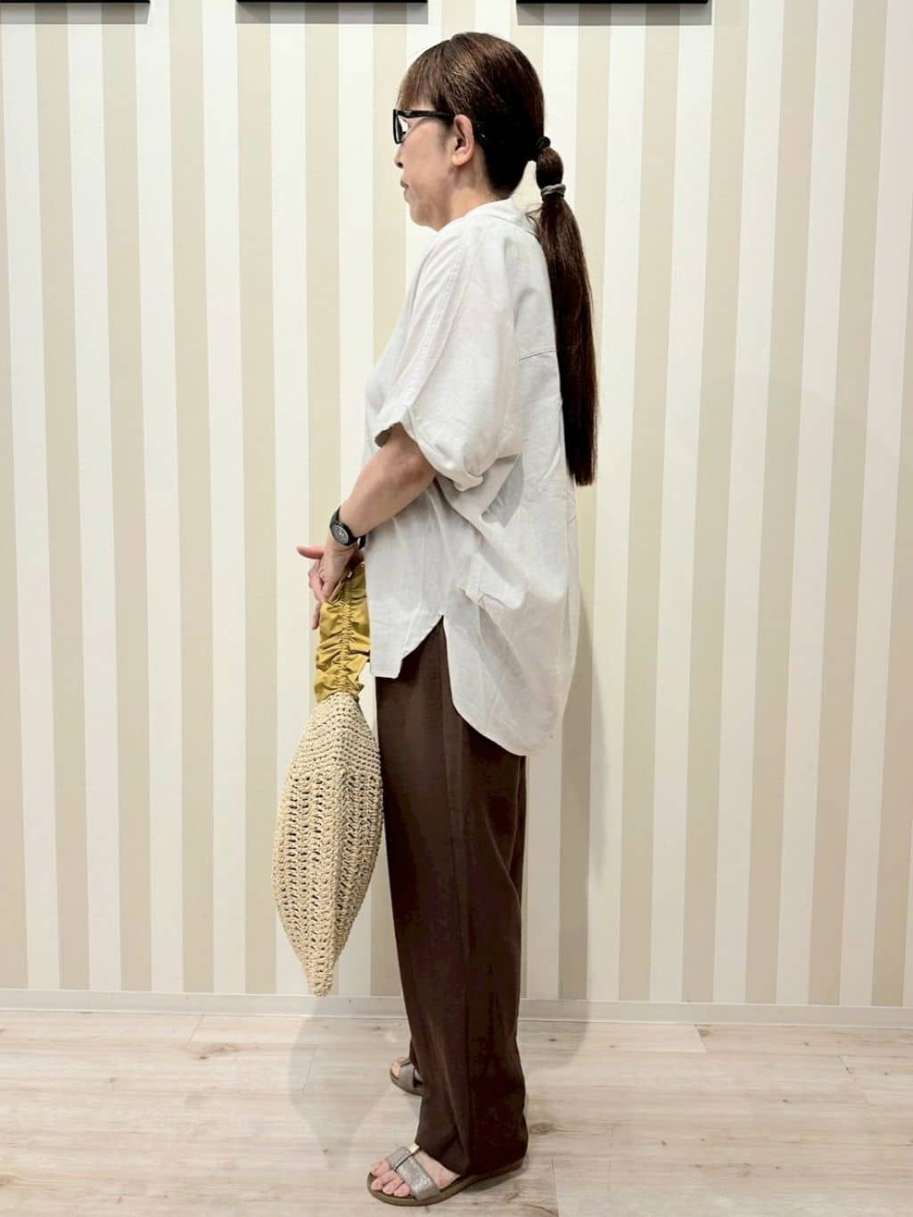 nonaさんの「SHOO･LA･RUE｜【S-LL/UV/接触冷感/抗菌防臭】体型を自然にカバー フレンチリネンブレンド襟付ドルマンシャツ」を使ったコーディネート