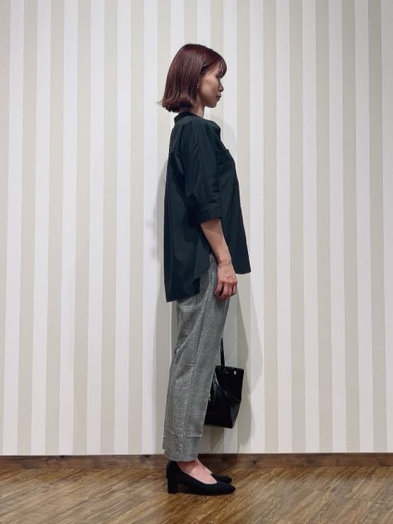 hassssyさんの「SHOO･LA･RUE｜【S-LL/洗濯後しわになりにくい】コットン風 前あきドルマンブラウス」を使ったコーディネート