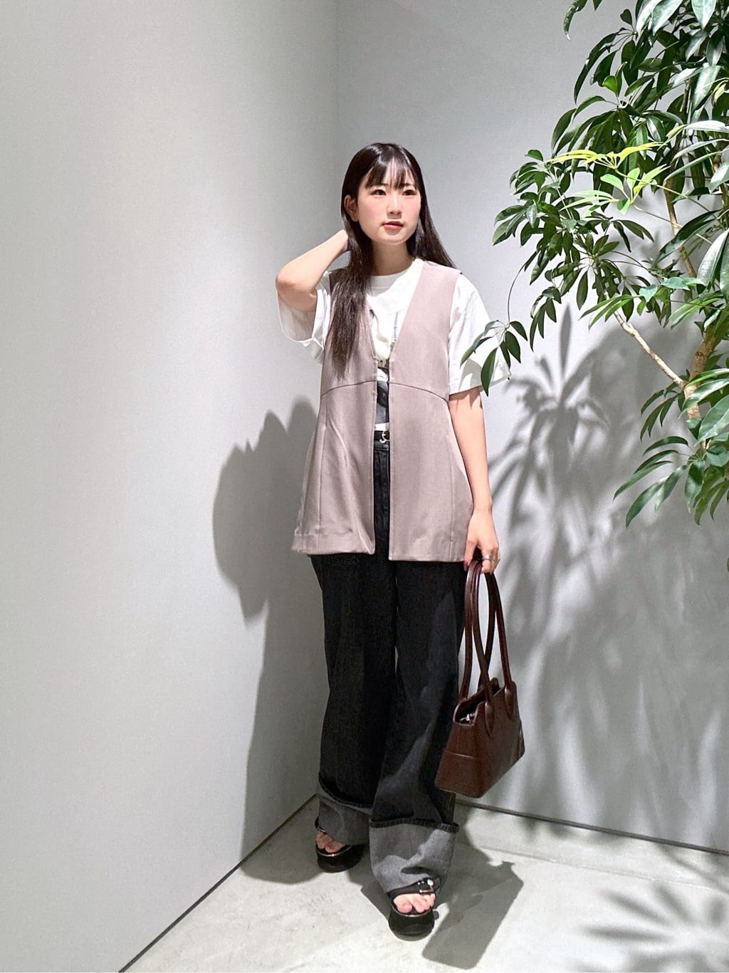 Renoさんの「INDIVI｜ロールアップデニム」を使ったコーディネート